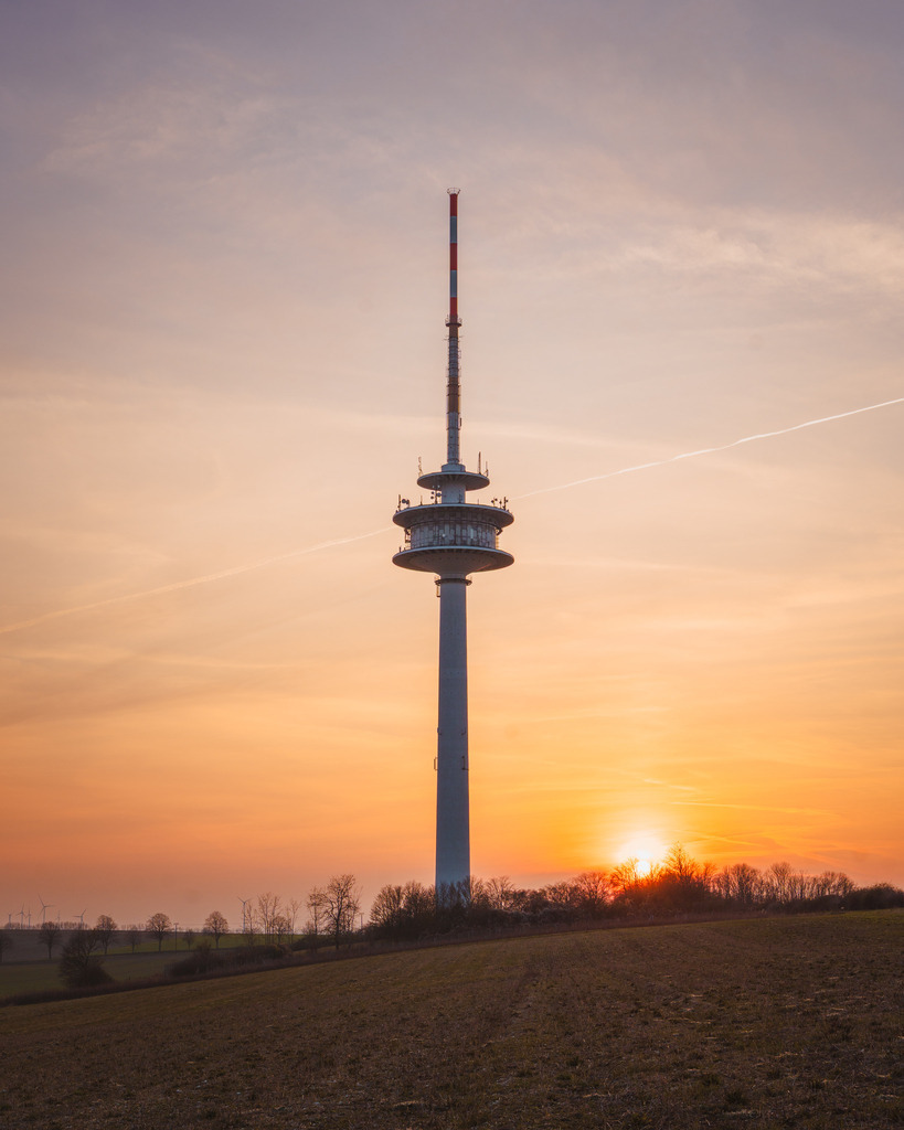 Fernmeldeturm Broitzem | Entdecke exklusive Fotokunst aus Braunschweig: Bildband, Leinwände, Postkarten, Kalender, digitale Downloads & Bildlizenzen. Jetzt im offiziellen Beautiful Braunschweig Shop! - Realisiert mit Pictrs.com