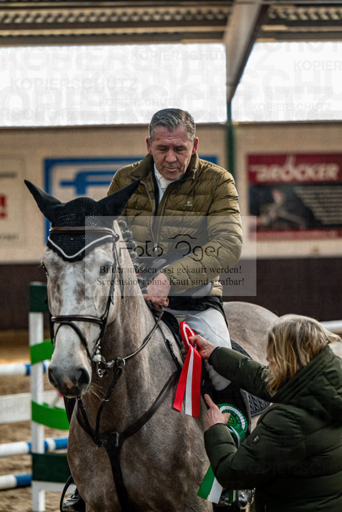 20240308-DOS_3396 | Entdecke hochwertige Reitturnierfotos von Foto Oger. Professionell, emotional und authentisch – jetzt Lieblingsmomente im Shop bestellen.Deutschlandweite Turnierfotografie. - Realisiert mit Pictrs.com