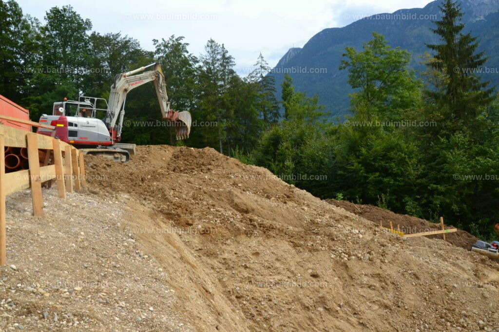 bib-lg02-erdarbeiten-0090 | Nach LV-Leistungsgruppen sortierte Detailfotos über den Bau eines Hauses. Alle Hausbau-Bilder direkt vom Urheber und Autor der Website Haus-Selber-Bauen.com