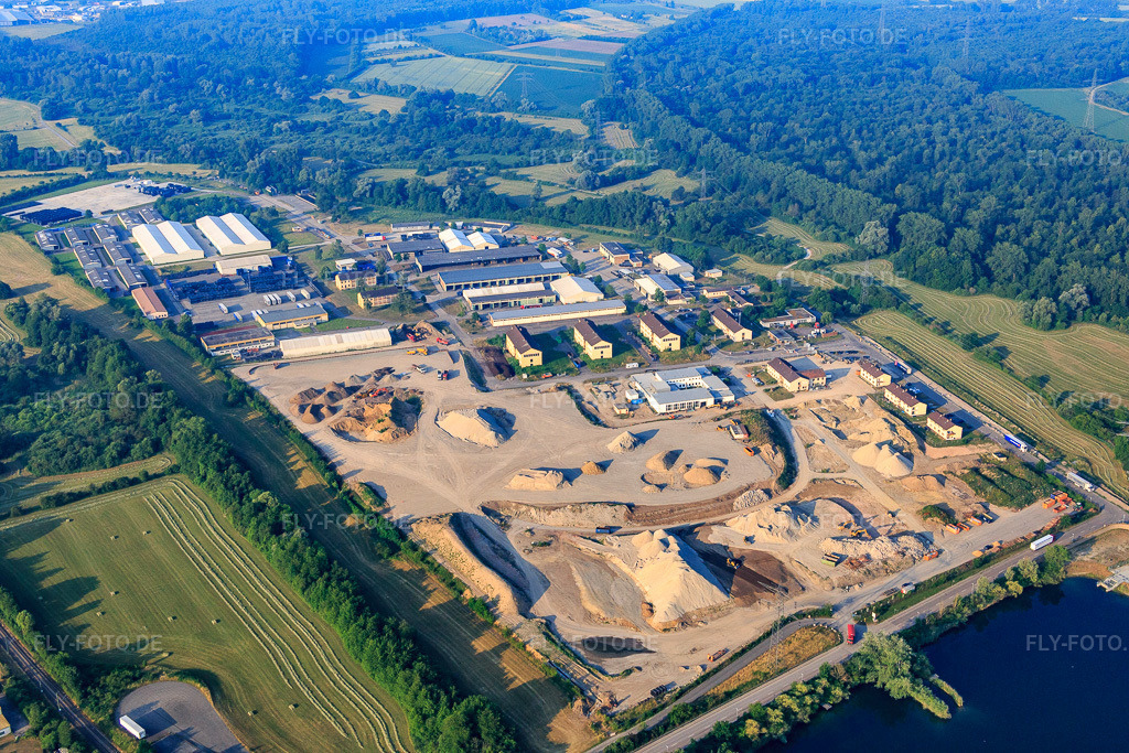 Luftbild: Ehemaliges Gelände der abgerissenen SalmKaserne in Philippsburg im Bundesland Baden-Württemberg in Deutschland. Foto: IMG_080526.jpg vom 12.06.2015 durch Werner Riehm/FLY-FOTO.de