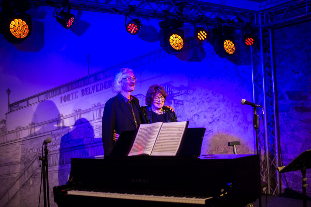 Uschi Brüning | Uschi Brüning im Forte Belvedere Leisnig zum Festival Hallo Leisnig 2022. - Realisiert mit Pictrs.com