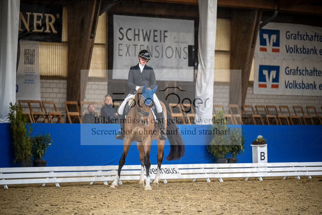 DOS_2383 | Entdecke hochwertige Reitturnierfotos von Foto Oger. Professionell, emotional und authentisch – jetzt Lieblingsmomente im Shop bestellen.Deutschlandweite Turnierfotografie. - Realisiert mit Pictrs.com