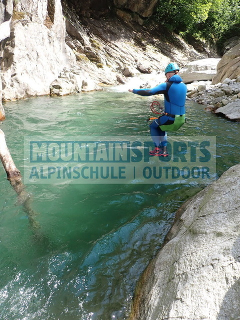P7230089 | Bestelle die Bilder deines Berg- oder Wasser-Abenteuers mit Mountain Sports bequem von zu Hause aus direkt über unseren Online Fotoshop von pictrs.com. - Realisiert mit Pictrs.com