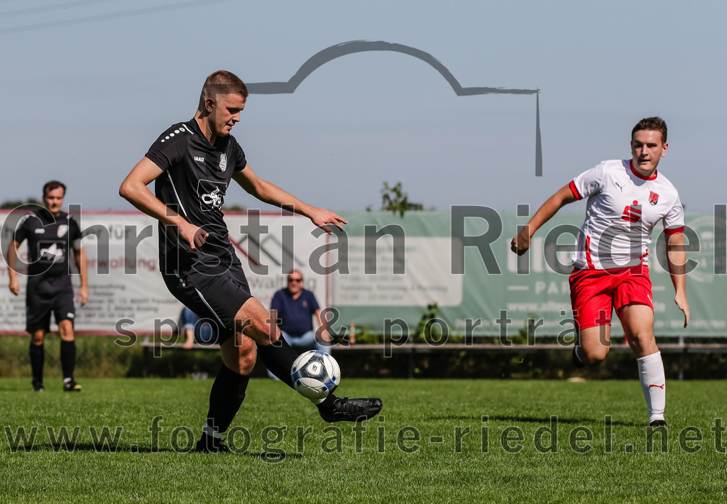 2023-09-17_048_SG_Anzing-Parsdorf_II_gegen_TSV_Zorneding_II | Anzing, Deutschland, 17.09.2023:
Fußball, A-Klasse 2023 / 2024, 5. Spieltag, Endergebnis: 1:1

Severin Munker ((SG) Anzing-Parsdorf, #14)

Foto: Christian Riedel / fotografie-riedel.net