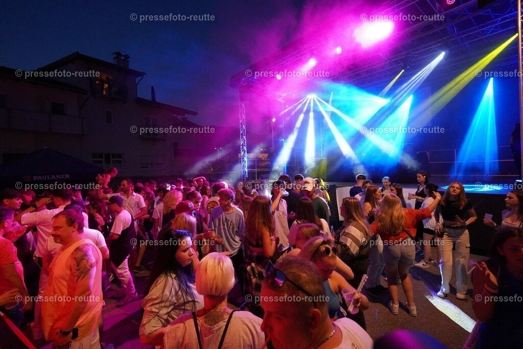 o-news-2023-Juli15-Marktfest_Reutte2-DSC01715 | Info aus dem Bezirk Reutte/Ausserfern Tirol sowie eine umfangreiche Bilddatenbank über die gesamte Region: Lechtal, Talkessel Reutte, Tannheimertal, Zwischentoren. Lech, Plansee, Zugspitze, Grenztunnel, B179, Fernpassstraße, Verkehr, Lawinen, Tradition, - Realisiert mit Pictrs.com