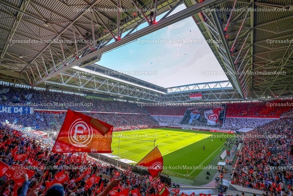 F9510052502184 | 10.05.2025, Fußball, Fortuna Düsseldorf - FC Schalke 04, 2. Fußball Bundesliga, Merkur Spiel-Arena, Saison 2024 2025: Choreografie Choreo vor dem Spiel Tribüne Fans Schon als Kind zogst du mich in deinen Bann Banner SchriftzugDFB regulations prohibit any use of photographs as image sequences and or quasi-video.