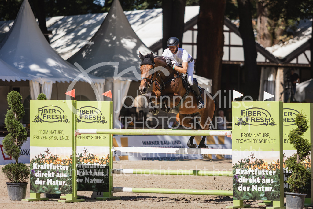 230908_OWLCh_MediumTour-230 | Deine schönsten Turniermomente als professionelle Fotos! Entdecke hochwertige Pferdesport-Fotografie im Online-Shop. Jetzt Fotos finden & bestellen!