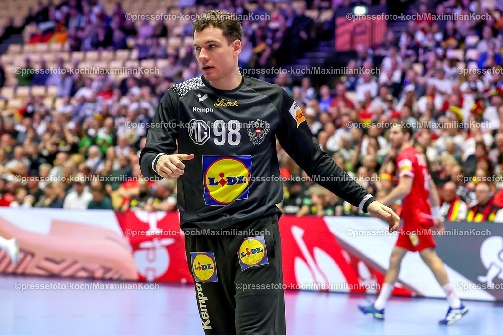 EHF15012602100 | 15.01.2026, Handball, Men's EHF EURO 2026, Deutschland - Östereich, Jyske Bank Boxen in Herning, Dänemark, Preliminary Round:  Constantin Möstl (Austria #98) 