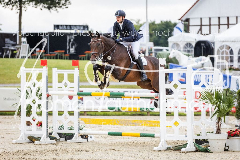 BHO-2PhSpr-M-151 | MomenTaufnahmen Pferdesportfotos