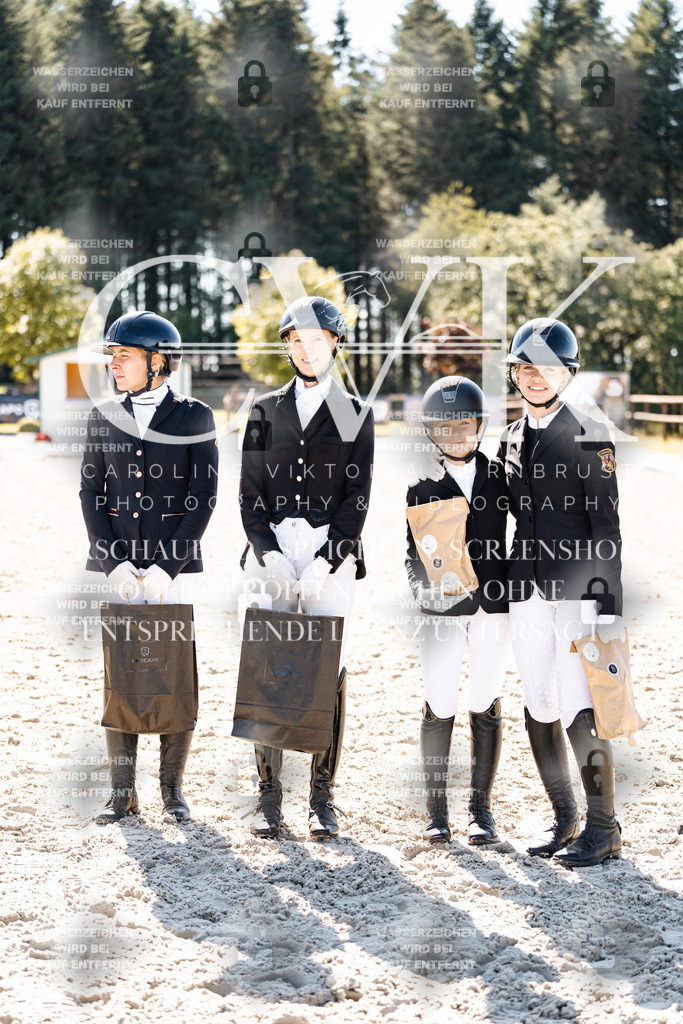 CK905432 | Turnierfotografie Pferdefotografie Trier Rheinland-Pfalz Pferdesport Reitsport Tierfotografie Sportfotografie Pferdevideo Pferdevideografie Equestrianvideography equestrianphotography  - Realisiert mit Pictrs.com