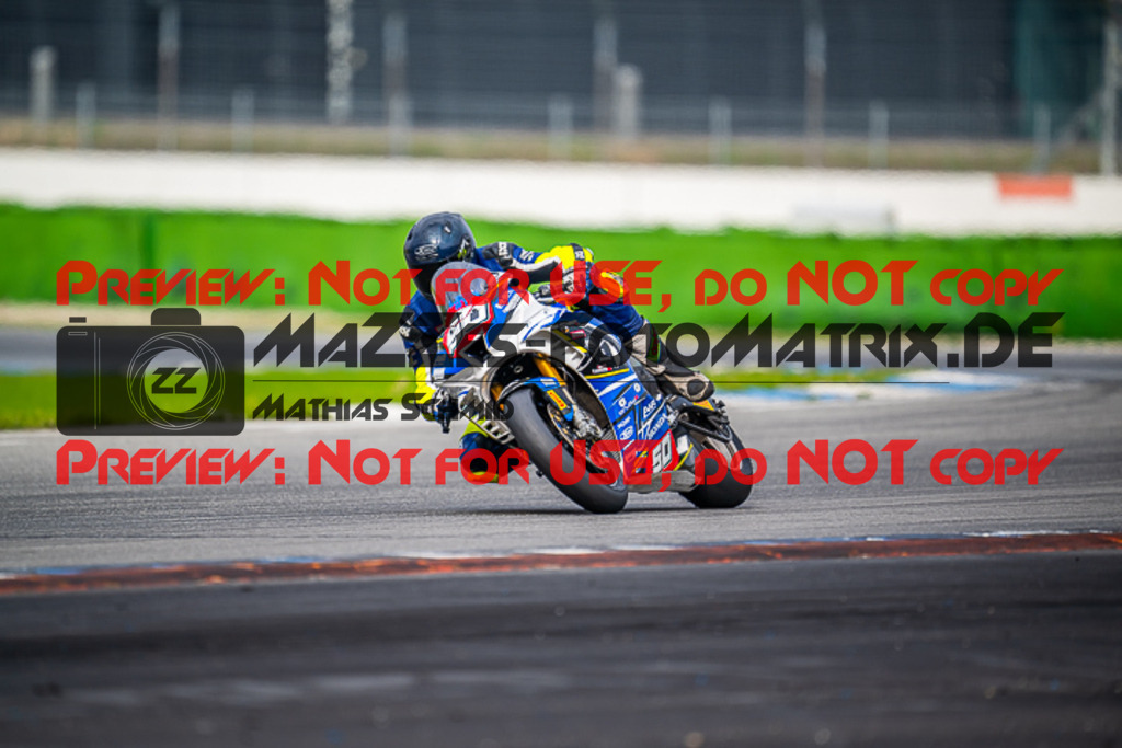 MaZZes_FotoMatrix_220924_1484 | PRO SUPERSTOCK