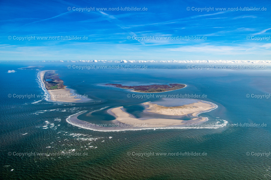 Juist_Kachelotplate_Memmert_ELS_6722091022 | JUIST 09.10.2022 Sandbank der Kachelotplate vor der Nordsee- Insel Juist im Bundesland Niedersachsen. Weiterführende Informationen bei: Inselgemeinde und Kurverwaltung Juist. // View of the sandbank Kachelotplate near the North Sea island Juist in Lower Saxony. Further information at: Inselgemeinde und Kurverwaltung Juist. Foto: Martin Elsen
