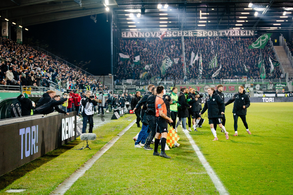 2. Bundesliga, Saison 2025/26, 15. Spieltag: SC Preußen Münster - Hannover 96 | Münster, 05.12.2025: 2. Bundesliga, 15. Spieltag, SC Preußen Münster gegen Hannover 96 im LVM-Preußenstadion in Münster. Foto: sportfotografie.ms | Markus Paletta - Realisiert mit Pictrs.com