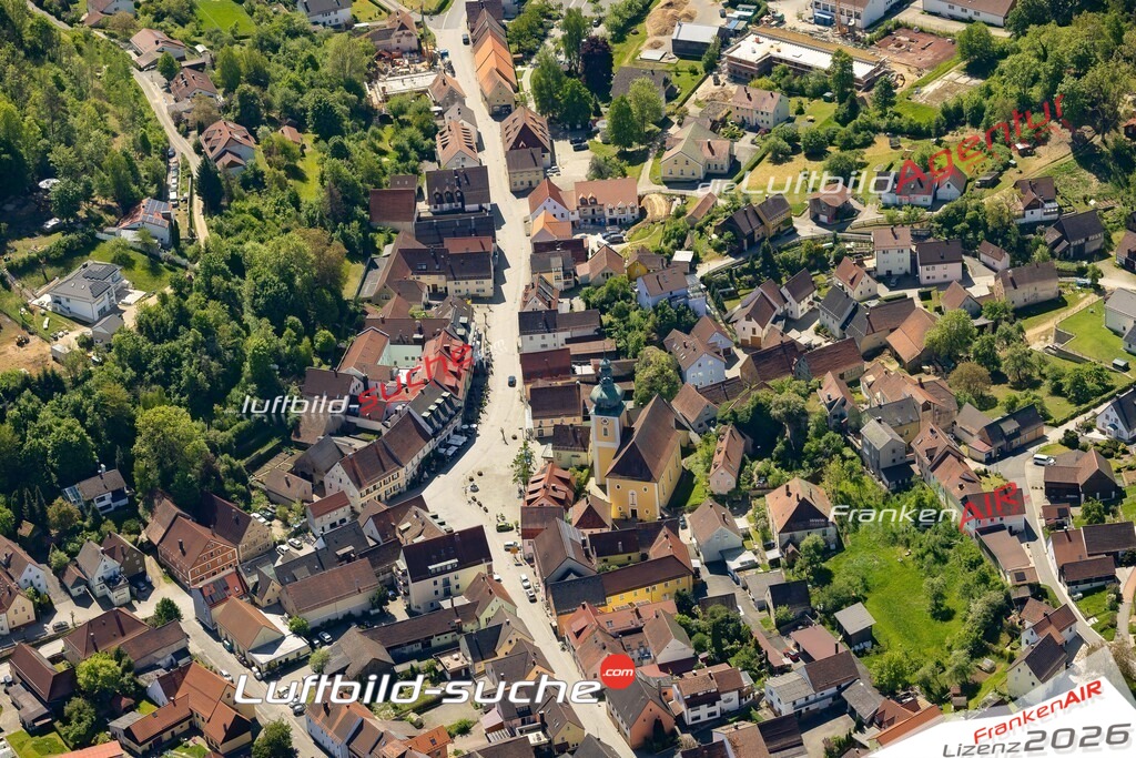 Luftaufnahme der Stadt Königstein - Die Luftaufnahme wurde 2025 vom UL-Flugzeug heraus erstellt ( keine Drohne ) - Hochauflösende Luftaufnahme - für professionelle Ausdrucke geeignet. Die Geschenkidee !Mit Lizenz und Bildrechte bestellbar