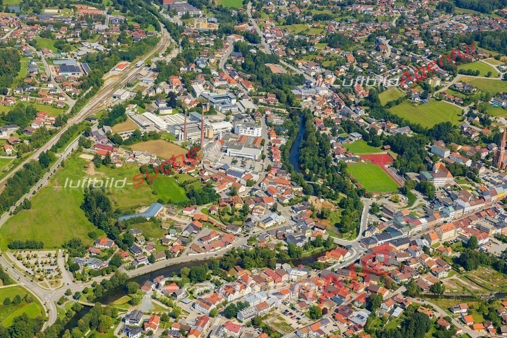 zwiesel-luftaufnahme-lizenz-5292-jahr-2025 | Luftaufnahme von Zwiesel - Die Luftaufnahme wurde 2025 vom UL-Flugzeug heraus erstellt ( keine Drohne ) - Hochauflösende Luftaufnahme - für professionelle Ausdrucke geeignet. Die Geschenkidee !Mit Lizenz und Bildrechte bestellbar