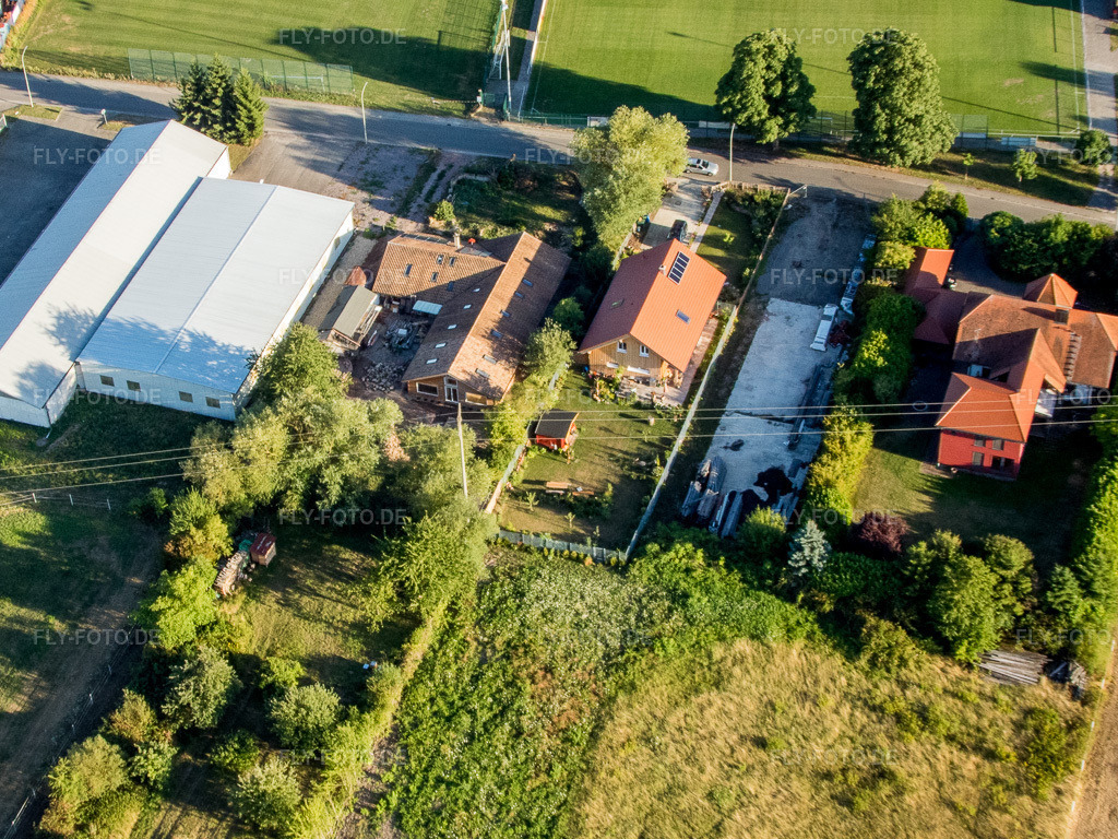 Luftbild: Kalnik GmbH & Co. KG im Ortsteil Billigheim in Billigheim-Ingenheim im Bundesland Rheinland-Pfalz in Deutschland. Foto: P7130176.jpg vom 13.07.2017 durch Werner Riehm/FLY-FOTO.deKalnik | Genuss der verbindet