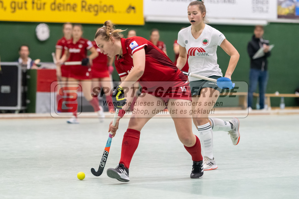 SFE_20221218_0051 | 1. Bundesliga Hockey Damen Rot-Weiss Köln - Crefelder HTCa am 18.12.2022 in Köln (KTHC Stadion Rot-Weiss Köln Tennis and Hockey Club), Photo: Stephan Fehrmann 2022 (Sports-Gallery),Helena Würker ( Rot-Weiss Köln #16 )