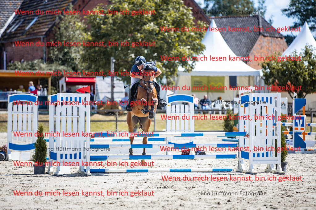 BK1A5239 | Turnierbilder Turnierfotos Nina Hüffmann Turnierfotografie Pferdefotografie Tierzeichnung Haustierzeichnung Pferdezeichnung Hundezeichnung Videograf  - Realisiert mit Pictrs.com