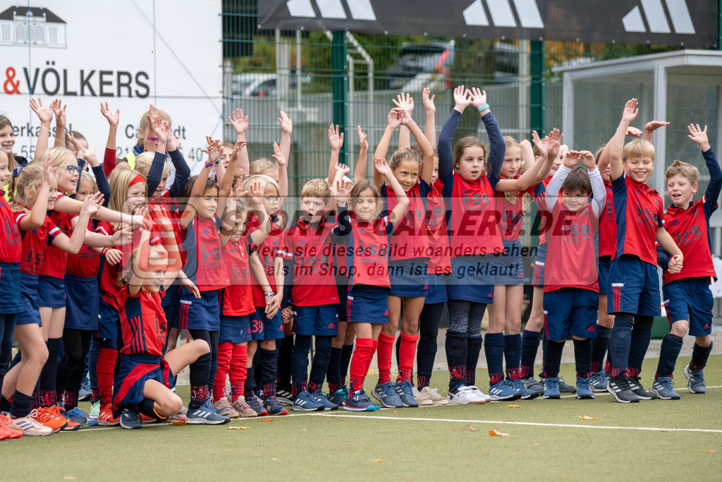 SFE_20231022_0002 | Deutsche Meisterschaft Weibliche U16 Finale Uhlenhorst Mülheim - Düsseldorfer HC am 22.10.2023 in Köln (Düsseldorfer Hockeyclub 1905 e.V.), Photo: Stephan Fehrmann 2023 (Sports-Gallery)