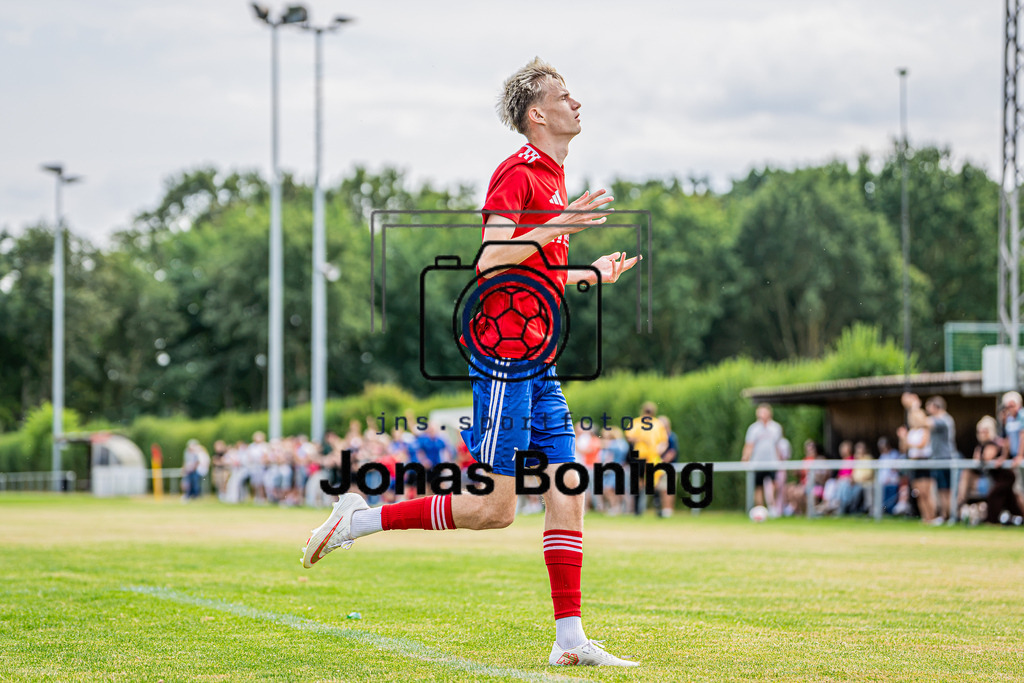 Fußball I Herren I Saison 2026-2027 I Landesliga Weser-Ems I 3. Spieltag I TV Dinklage - TuS Pewsum I 38503 | jns.sportfotos - Realisiert mit Pictrs.com
