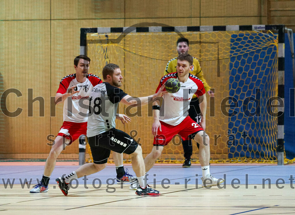 2023-01-21_112_SpVgg_Altenerding_gegen_SC_Eching | Erding, Deutschland, 21.01.2023:
Handball, Bezirksoberliga Männer 2022 / 2023, 12. Spieltag, SpVgg Altenerding gegen SC Eching, Endergebnis: 29:34

Marvin Kripgans (SC Eching, #18), Severin Lößl (SpVgg Altenerding, #21)

Foto: Christian Riedel / fotografie-riedel.net