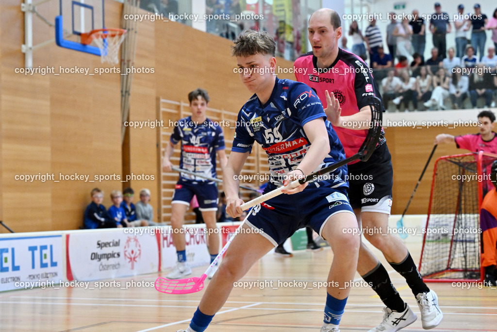 VSV Unihockey vs. Wiener Floorball Verein | #59 Nino Forelli VSV Unihockey, #19 ZRZAVÝ Lukas Wiener Floorballverein, VSV Unihockey vs. Wiener Floorball Verein, VSV Unihockey vs. Wiener Floorball Verein am 18.05.2025 in Villach (Ballspielhalle St. Martin), Austria, (Photo by Bernd Stefan)