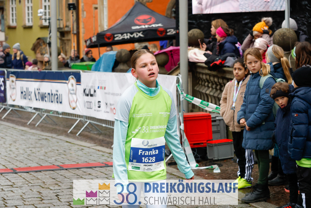 1700m Stadtwerke Jugendlauf | 3 Koenigslauf 2024 1700m Stadtwerke Jugendlauf - Realisiert mit Pictrs.com