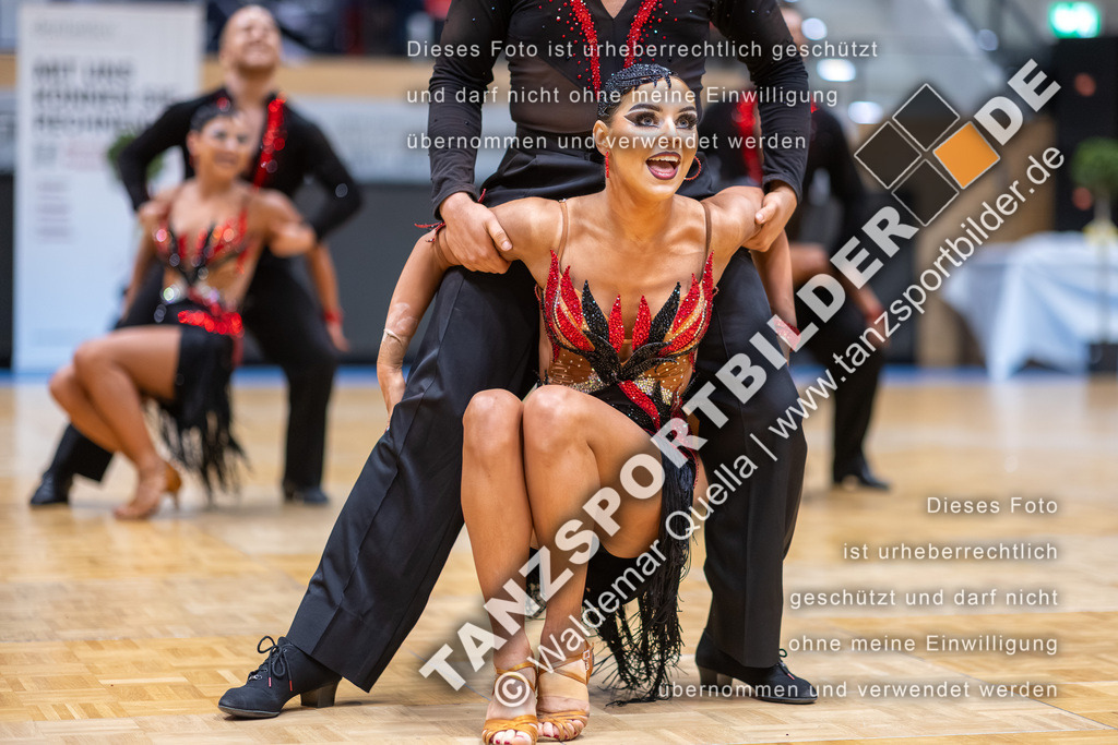 20260328-00880 | Hier finden Sie Tanz Bilder vom Latein und Standard Formationen tanzen. Sportbilder vom Tanzsport. Schöne Fotos und von Weltmeisterschaft, Europameisterschaft, Bundesliga, Regionalliga, Oberliga und Landesliga sowie von GOC Stuttgart, DanceComp, WM Bremen