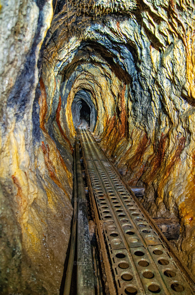 Kassl Stefanie Stollentour Dez21_162357 | Fatzi Bilder-Archiv! 
Die Bilder sind für private Nutzung lizenzfrei. Die kommerzielle Nutzung ist möglich und erwünscht, jedoch bitte ich um vorherige Kontaktaufnahme per E-Mail (info@fatzi.at) oder unter +43 650 7828269 - Realisiert mit Pictrs.com