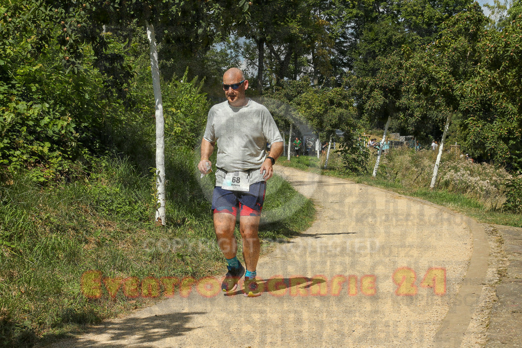250824_1244_EX1_0367 | Sportfotografie im Rhein-Sieg Kreis, Köln, Bonn, NRW, Rheinland Pfalz, Hessen, etc. Unser Tätigkeitsfeld umfasst den Laufsport vom Volkslauf über den Marathon, Duathlon, Triathon bis zum Ultralauf wie Kölnpfad Ultra oder Schindertrail.