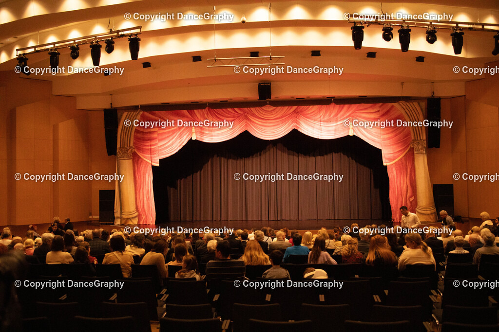 GPHY1431 | DanceGraphy - Realisiert mit Pictrs.com