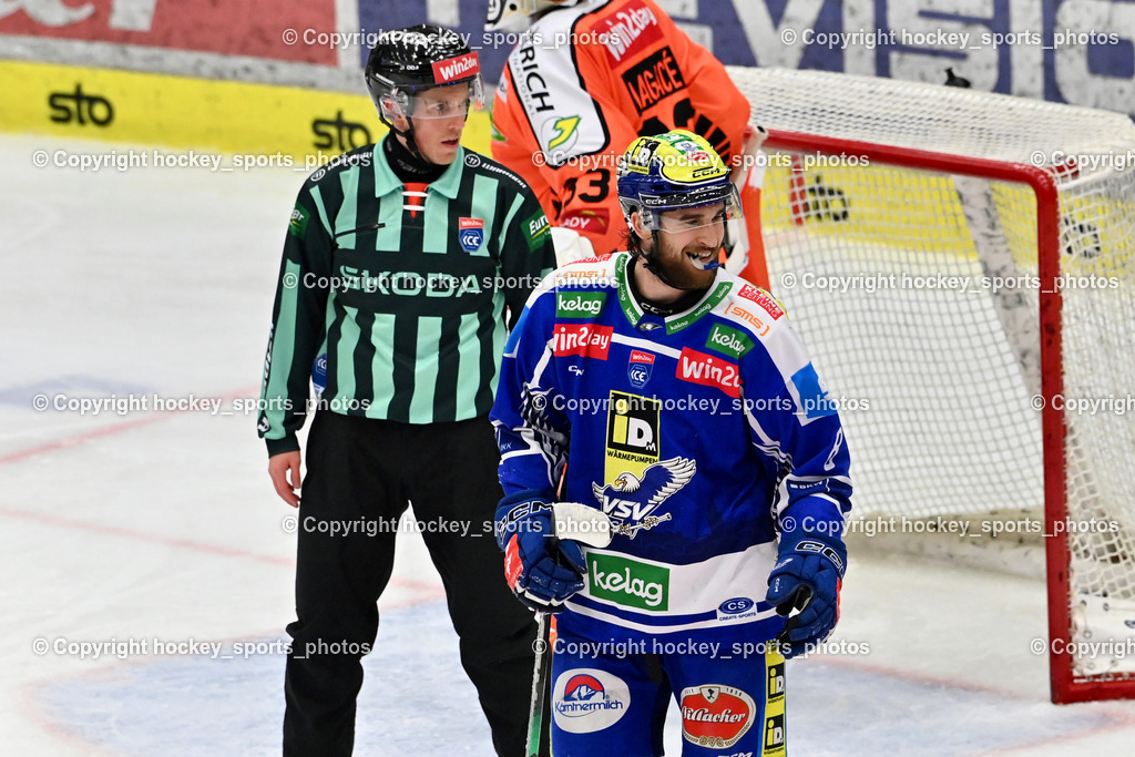 EC IDM WÄRMEPUMPEN VSV vs. MOSER MEDICAL GRAZ99ERS | NOTHEGGER DAVID Referee, #8 Maximilian Rebernig EC VSV, EC IDM WÄRMEPUMPEN VSV vs. MOSER MEDICAL GRAZ99ERS, EC IDM WÄRMEPUMPEN VSV vs. MOSER MEDICAL GRAZ99ERS am 17.03.2026 in Villach (Stadthalle Villach), Austria, (Photo by Bernd Stefan)