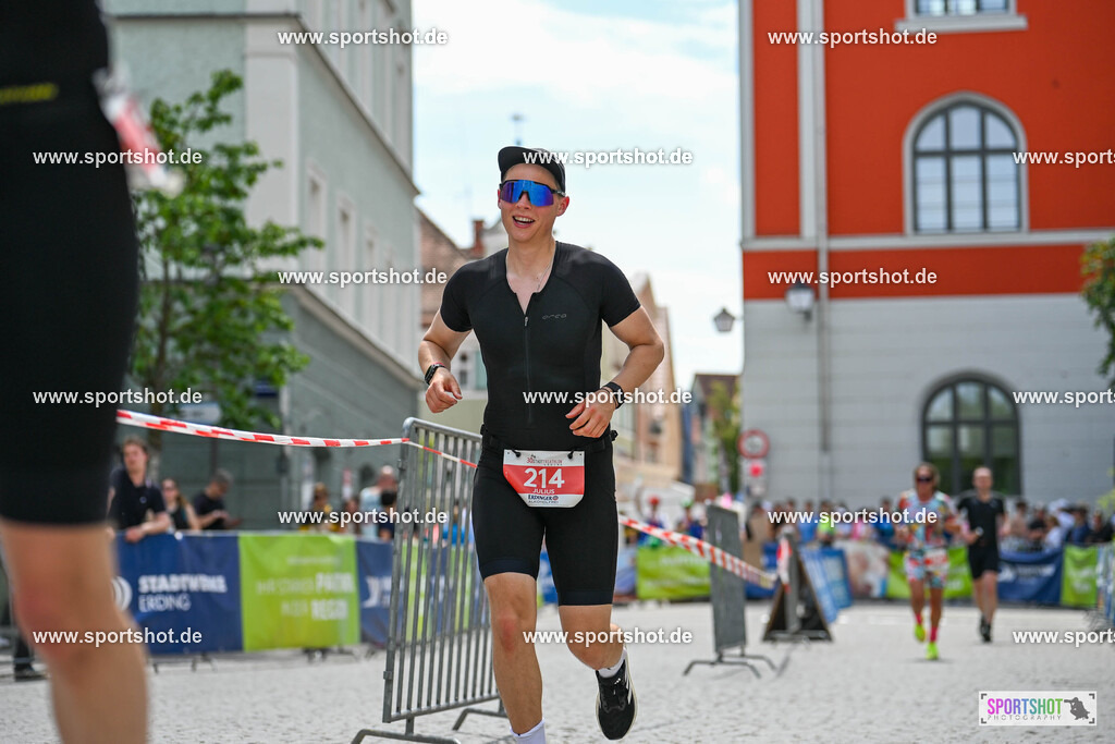 SZI_7417 | Stadttriathlon Erding 2025. #yourpictrs #sportshot_your_pictrs @Sportshotphotography #stadttriathlonerding Copyright: www.sportshot.de