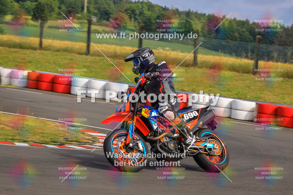 _DSK2129 | Hier findet Ihr Bilder von Touristenfahrten auf der Nürburgring Nordschleife oder von anderen Veranstaltungen die ich besucht habe. Viel Spass beim Durch Schauen 