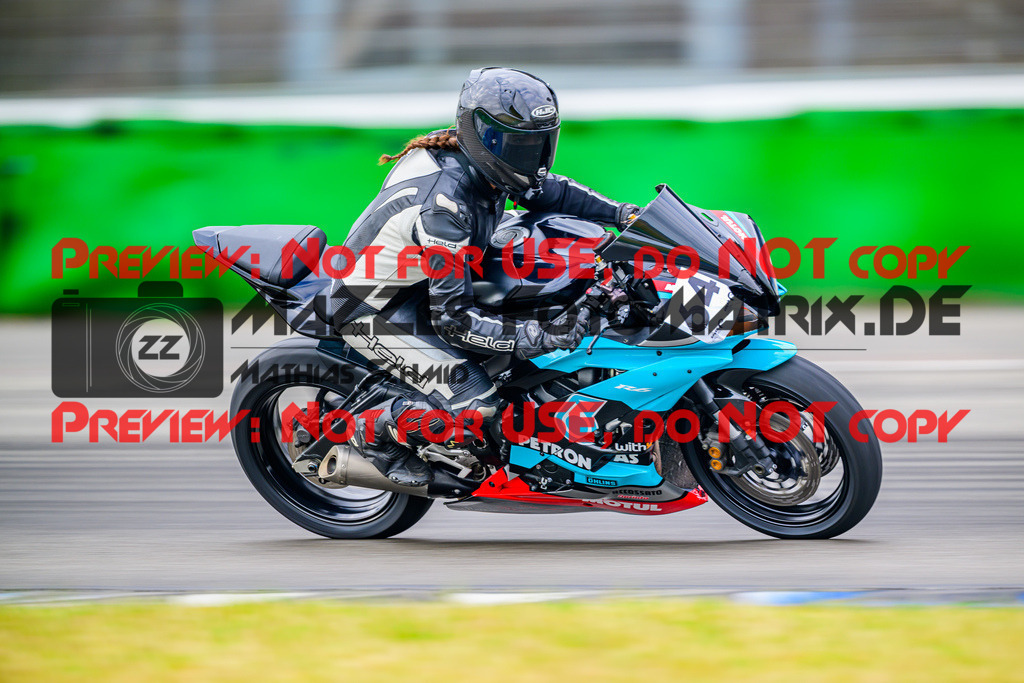 MaZZes_Fotomatrix_20250817_6007705_8555 | RL