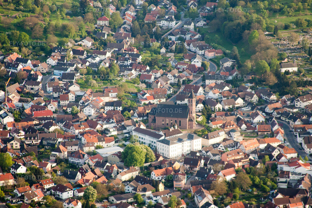 Luftbild: St. Cyriak in Malsch im Bundesland Baden-Württemberg in Deutschland. Foto: IMG_26946.jpg vom 28.04.2010 durch Werner Riehm/FLY-FOTO.de