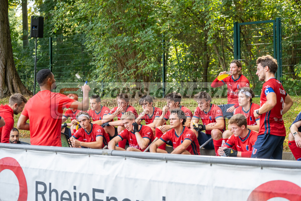 SFE_20230923_0040 | Hockey 1. Bundesliga Herren Rot-Weiss - Berliner HC am 23.09.2023 in Köln (KTHC Stadion Rot-Weiss Köln Tennis and Hockey Club), Photo: Stephan Fehrmann 2023 (Sports-Gallery),Darren Cheesman ( Trainer Bremer HC )