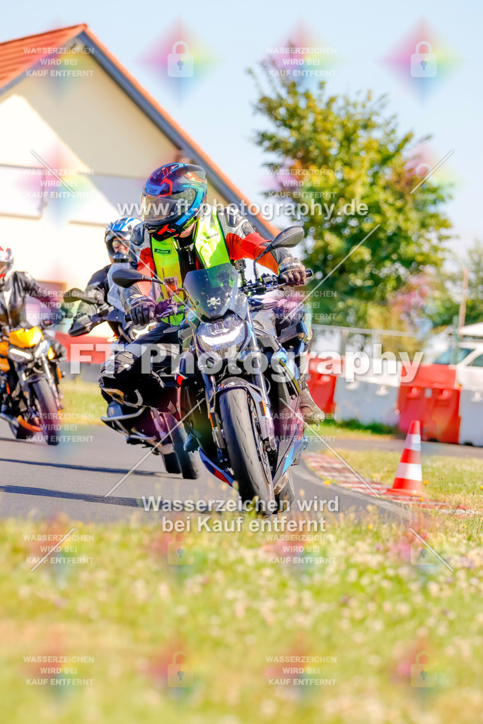 _MOT9032 | Hier findet Ihr Bilder von Touristenfahrten auf der Nürburgring Nordschleife oder von anderen Veranstaltungen die ich besucht habe. Viel Spass beim Durch Schauen 