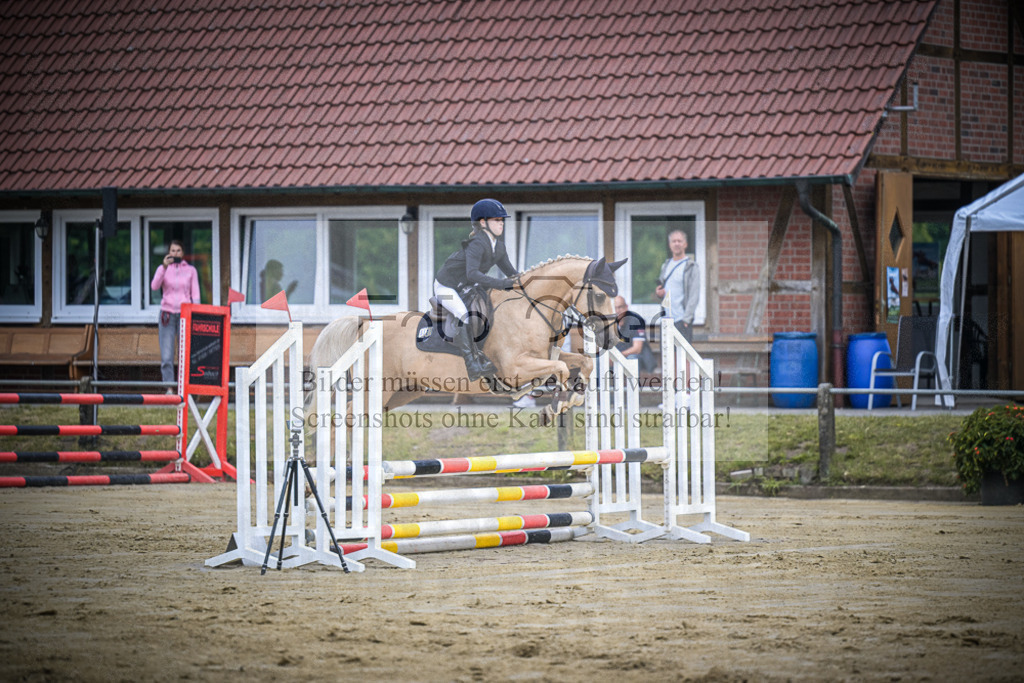 DOS_0371 | Entdecke hochwertige Reitturnierfotos von Foto Oger. Professionell, emotional und authentisch – jetzt Lieblingsmomente im Shop bestellen.Deutschlandweite Turnierfotografie. - Realisiert mit Pictrs.com