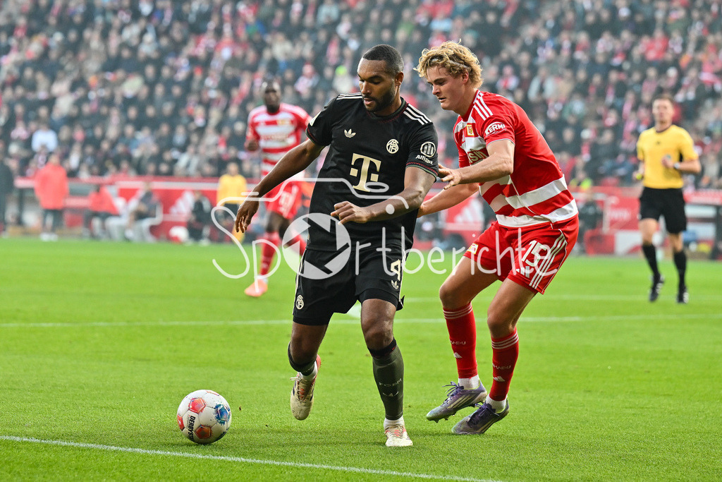 1. FC Union Berlin - FC Bayern München | Berlin, DEUTSCHLAND - 8. NOVEMBER: im Duell Jonathan TAH (FC Bayern Munich 4) und Tom ROTHE (Union Berlin 15) während dem Bundesligamatch zwischen dem 1. FC Union Berlin und dem FC Bayern München am 10. Spieltag im Stadion an der alten Försterei am 8. November 2025 in Berlin, Germany / DFL REGULATIONS PROHIBIT ANY USE OF PHOTOGRAPHS AS IMAGE SEQUENCES AND/OR QUASI-VIDEO