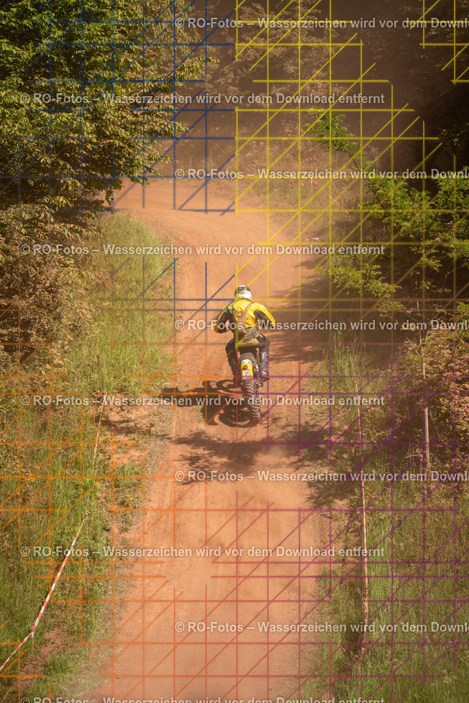 Wolfshausen 3 Lauf -1362 | Sportfotografie von RO-Fotos: Motorsport, Motocross, Enduro, Laufveranstaltungen und Triathlon. Professionelle Fotos von Sportlern und Events. - Realisiert mit Pictrs.com