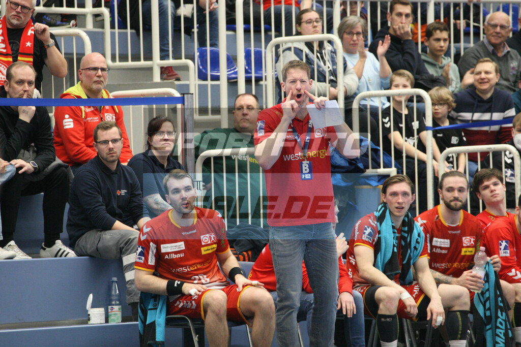 TUSEM Essen - HBW Balingen | Trainer Michael Hegemann - © Sportfoto-Sale (MK) - Realisiert mit Pictrs.com