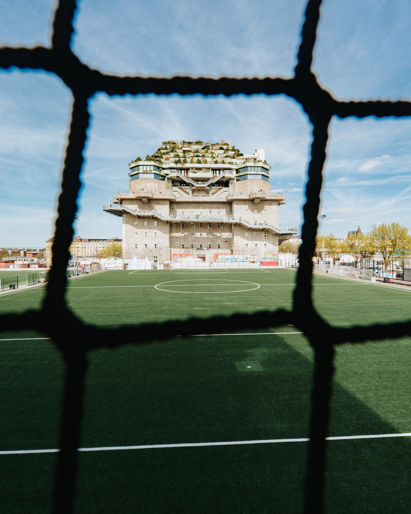FCS00345 | Der offizielle Shop für FC St. Pauli Fotos. Wähle aus Spielszenen & Fanmomenten dein FCSP Wunschformat. Wir liefern Millerntor-Atmosphäre.