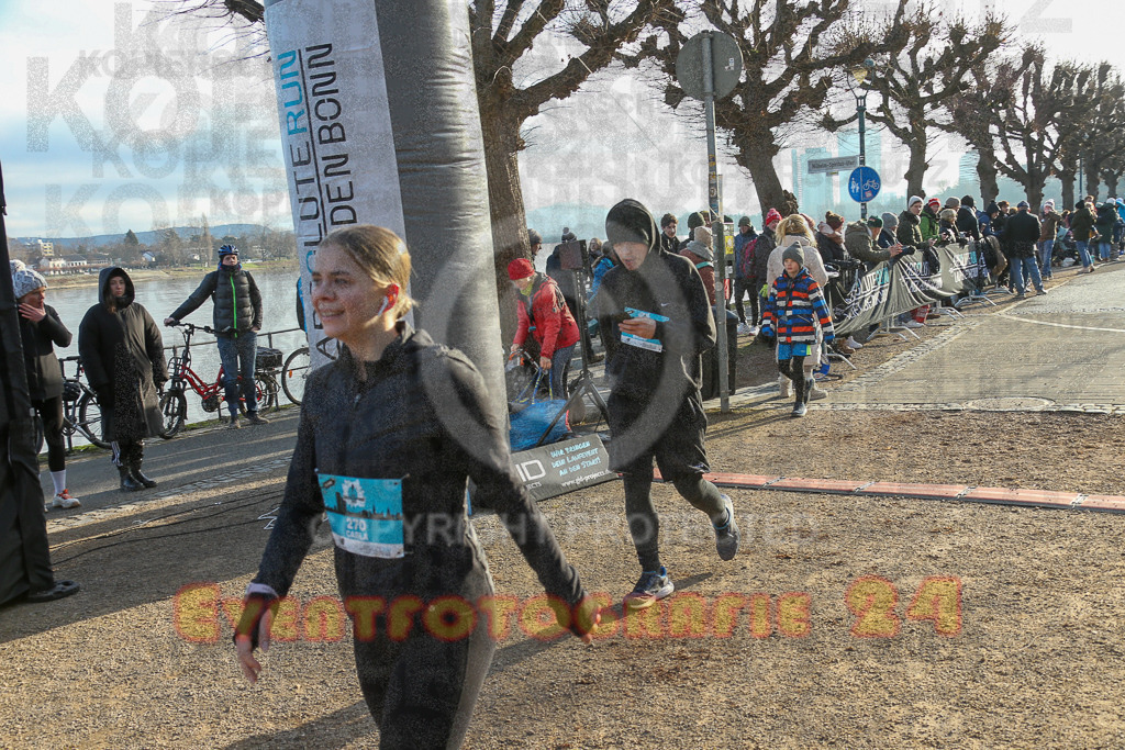 241231_1201_EX1_3448 | Sportfotografie im Rhein-Sieg Kreis, Köln, Bonn, NRW, Rheinland Pfalz, Hessen, etc. Unser Tätigkeitsfeld umfasst den Laufsport vom Volkslauf über den Marathon, Duathlon, Triathon bis zum Ultralauf wie Kölnpfad Ultra oder Schindertrail.