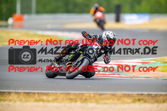 MaZZes_FotoMatrix_220625_1407 | TWINCUP