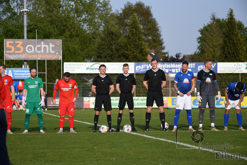 SSV Jeddeloh-SV Drochtersen/Assel | Herren Regionalliga; SSV Jeddeloh (blau)-SV Drochtersen/Assel (rot) am 30.04.2024; in Jeddeloh (53-Acht Arena), Photo: Philip Eiben 2024 - Realisiert mit Pictrs.com