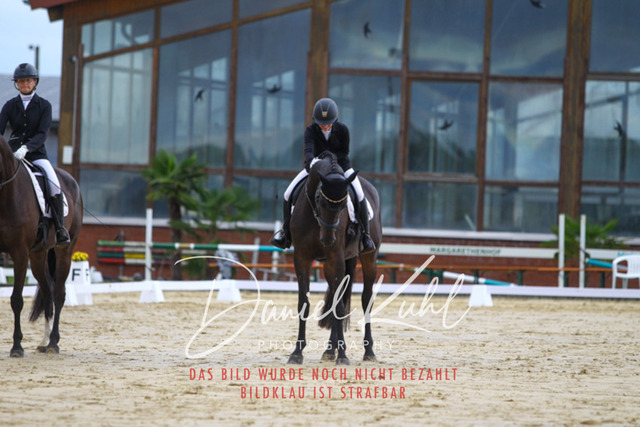 DKP43596 | Turniersportfotografie; Pferdefotografie; Dressurfotografie