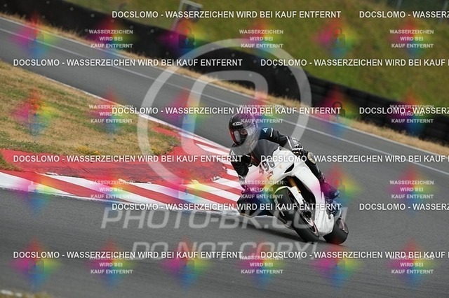 2025_07_07_PBK_13151 | Sportfotografie; SlowMotion; Video; Rennstrecke; Hafeneger; Speer; Racing; RSE; BMW; CBO; Trackday; Motorsportarena; Hockenheimring; Brno; Most; Barcelona; Valencia