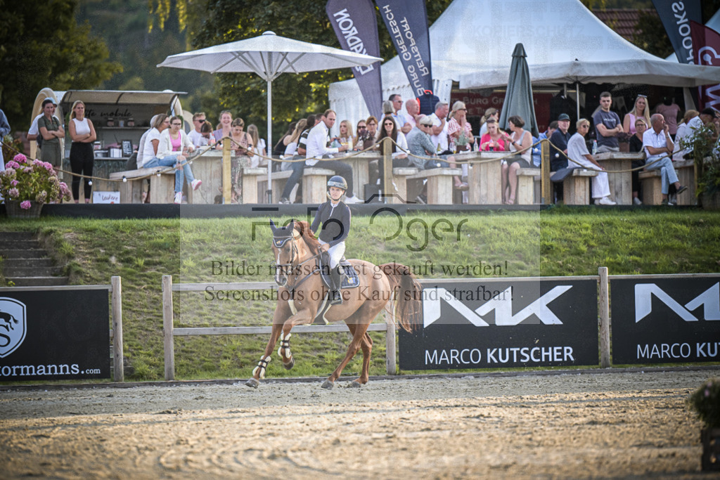 DOS_0865 | Entdecke hochwertige Reitturnierfotos von Foto Oger. Professionell, emotional und authentisch – jetzt Lieblingsmomente im Shop bestellen.Deutschlandweite Turnierfotografie. - Realisiert mit Pictrs.com