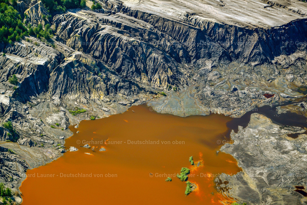 3637051 | BRAUNSBEDRA 08.09.2021 Rekultivierung der ehemaligen Tagebau - Fläche an den Uferbereichen des Sees " Geiseltalsee " in Braunsbedra im Bundesland Sachsen-Anhalt, Deutschland. // Open pit re cultivation on the shores of the lake " Geiseltalsee " in Braunsbedra in the state Saxony-Anhalt, Germany. Foto: Gerhard Launer